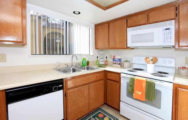 2 beds, 2 baths, 1,040 sqft, $1,610, Unit 147