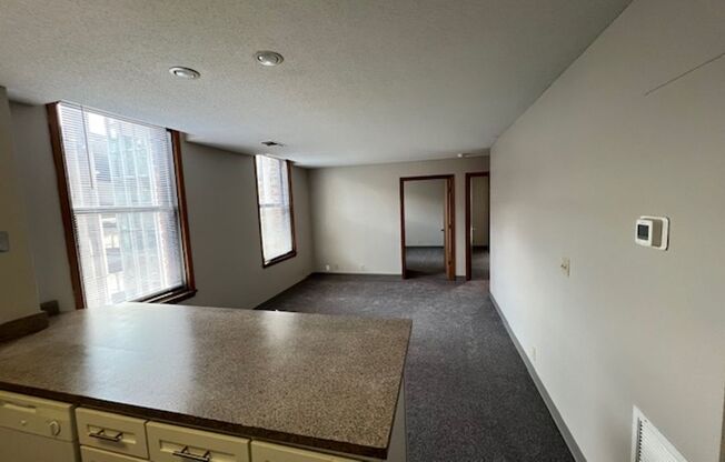 2 beds, 1 bath, 800 sqft, $975, Unit 508