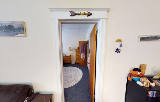 1 bed, 1 bath, 425 sqft, $1,240, Unit B-5