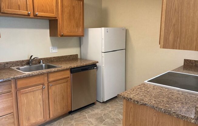 1 bed, 1 bath, 580 sqft, $1,095, Unit #16