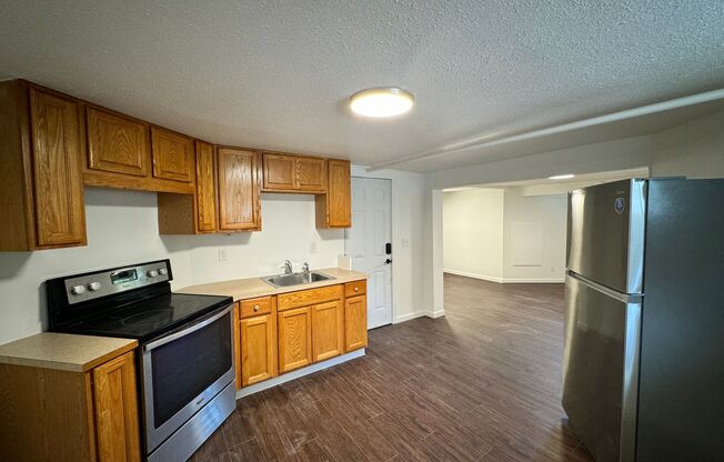 1 bed, 1 bath, 700 sqft, $995