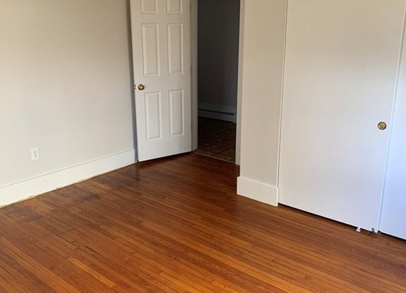 11 DERBY ST