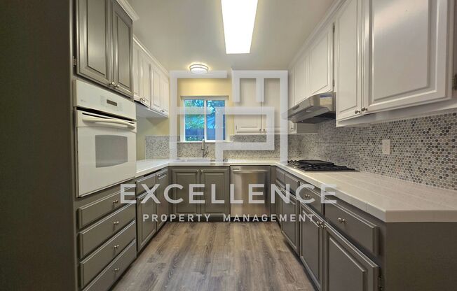 4/2 House with Large Yard, AC, New Flooring, Walk to Schools!