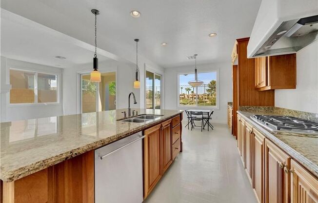 golf view, balcony , 5 bed room plus den and loft