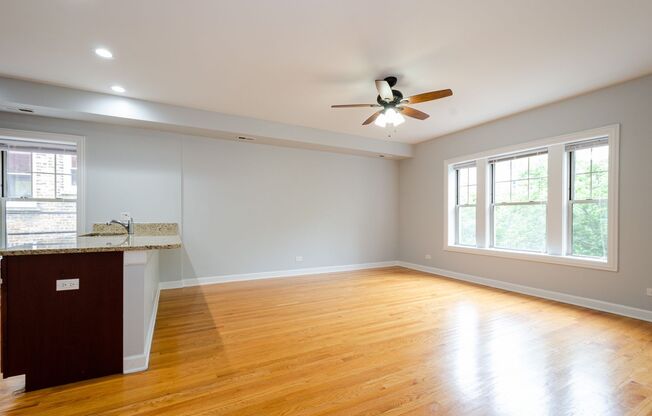 7357-67 N Ashland Ave