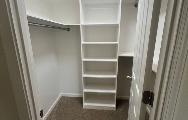 1 bed, 1 bath, 590 sqft, $2,500, Unit 777-220