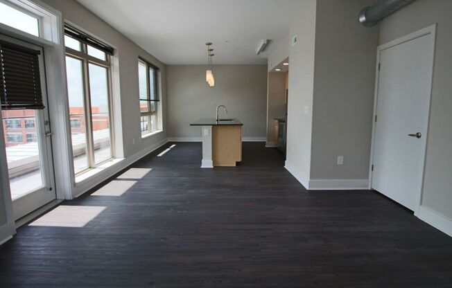 1 bed, 1 bath, 533 sqft, $1,995, Unit APT 728