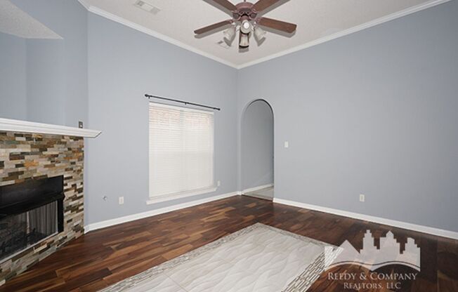 Welcome to 6818 Manslick Rd!