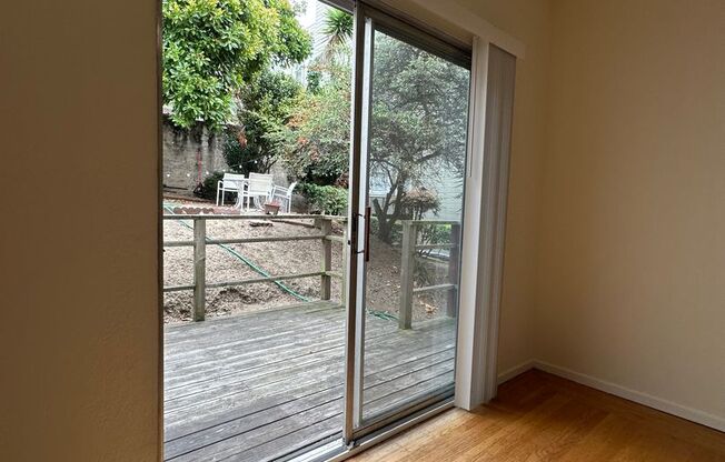 1230 Hyde Street (744r)