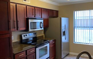 2 beds, 2 baths, $1,395, Unit APARTMENT 222
