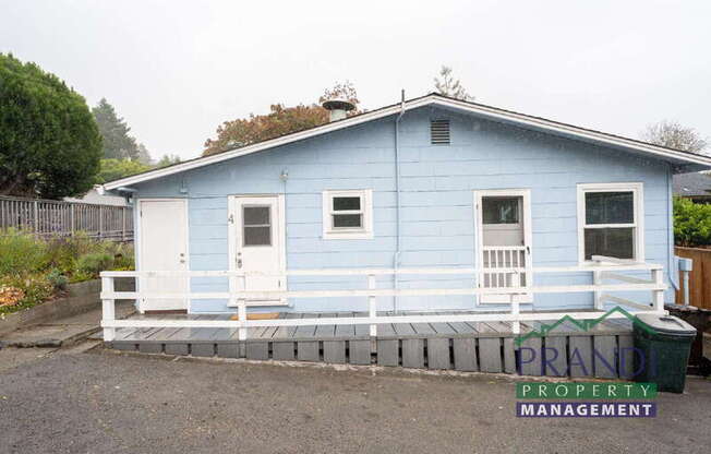 4 MANTEGANI WAY
