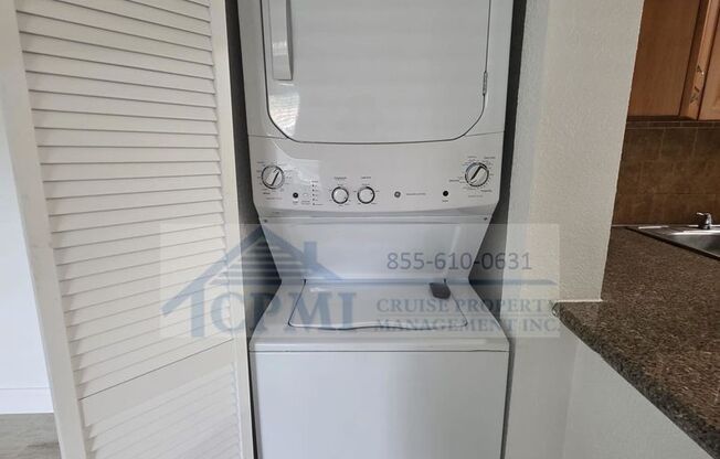 2 beds, 2 baths, 875 sqft, $1,995, Unit 552