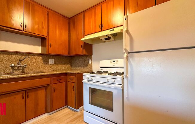 2 beds, 1 bath, 787 sqft, $1,899