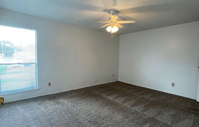 1 bed, 1 bath, 710 sqft, $870, Unit 259