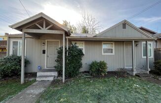 Updated and Bright 3 Bedroom 2 Bath Home in NE Portland (PDX/Columbia River)