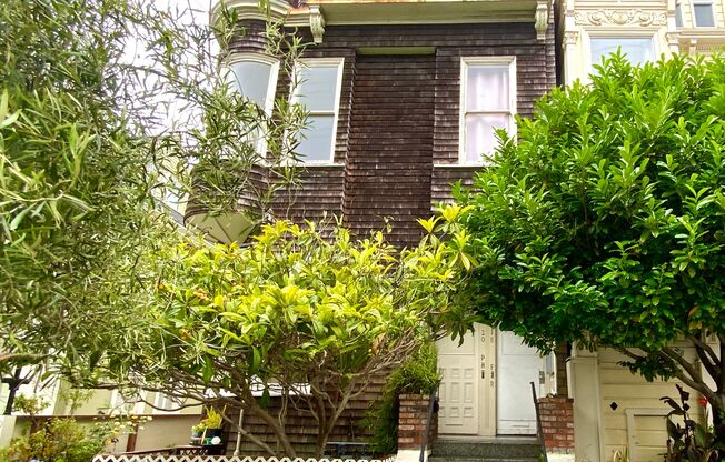 SPACIOUS 4BR! Laundry IN-UNIT! Great Location! DISHWASHER!