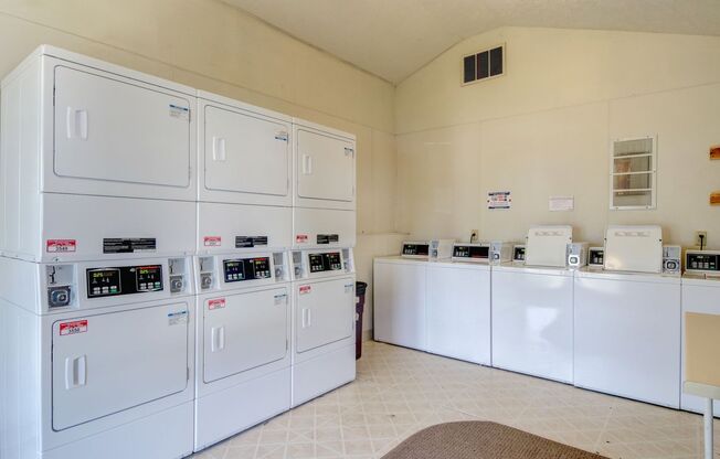 1 bed, 1 bath, 720 sqft, $1,006, Unit 6C