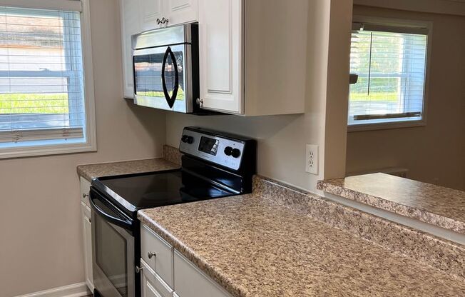 2816 Astoria