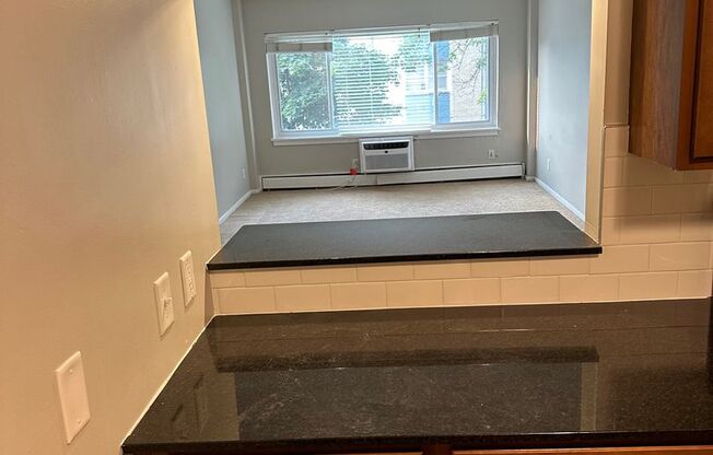 1 bed, 1 bath, 750 sqft, $1,195, Unit 209 (R)