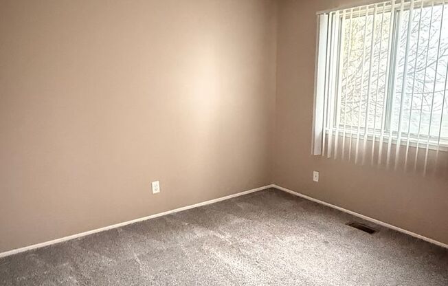 2 beds, 1 bath, 869 sqft, $1,159, Unit 12716S