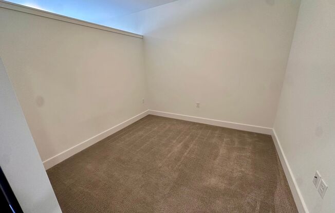 1 bed, 1 bath, 544 sqft, $1,350, Unit 322