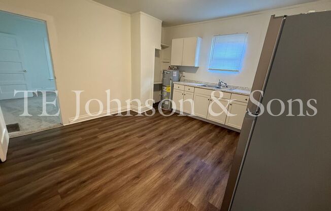 2 beds, 1 bath, $995