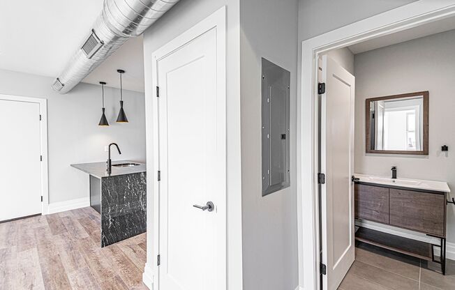 1 bed, 1 bath, 572 sqft, $1,635, Unit Unit 405