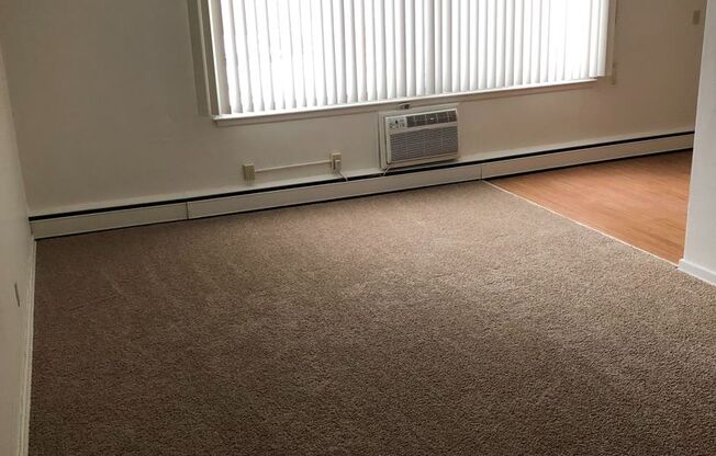 2 beds, 1 bath, 900 sqft, $1,369, Unit 4430-104