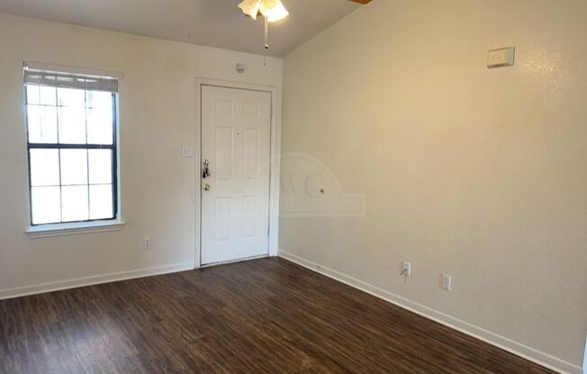 2 beds, 1 bath, $800, Unit 103 Truman Ave W Unit 8