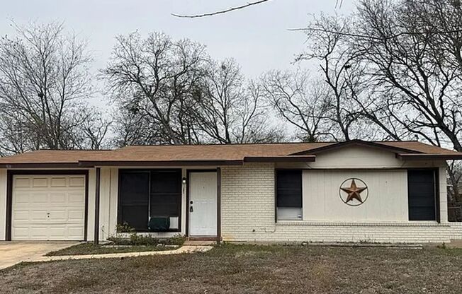 Welcome home to 245 Northview Blvd!