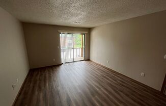 2 beds, 2 baths, $895