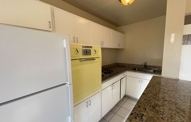 Sixth St 345