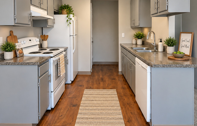 2 beds, 2 baths, 1,070 sqft, $1,675, Unit 16-203