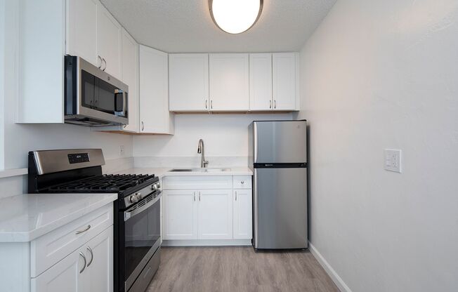 1 bed, 1 bath, $1,995, Unit 60