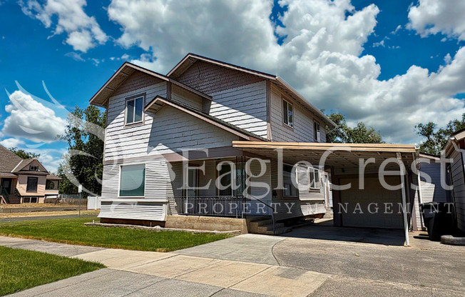 Spacious 3-Bedroom, 2-Bath Home on a Corner Lot-Students Encouraged To Apply