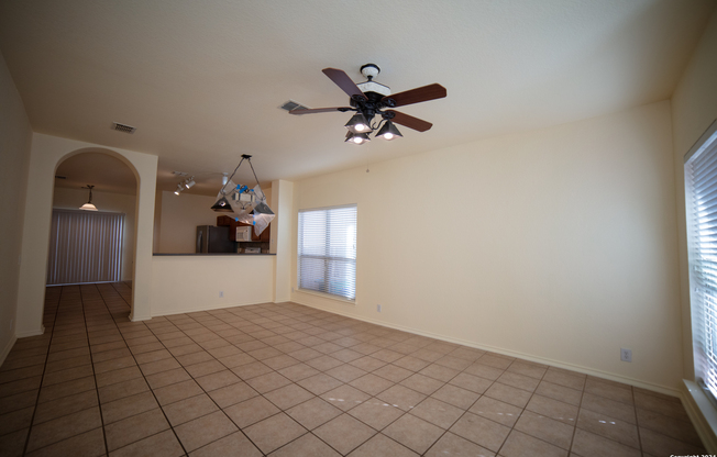 6219 W JOLIE CT
