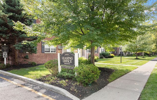 1 bed, 1 bath, 575 sqft, $2,399