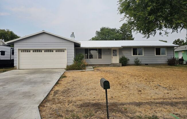 208 Aquarius Way, La Grande, Oregon 97850