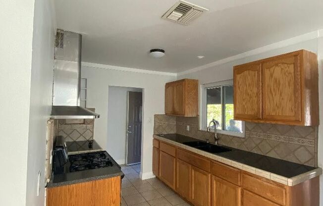 Cute As A Bug 3/1!  (PLEASE READ ENTIRE AD PRIOR TO CALLING AGENT FOR VIEWING)