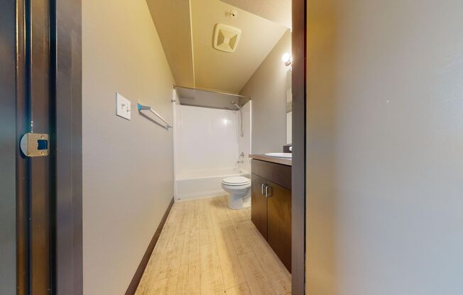 Studio, 1 bath, 258 sqft, $1,250, Unit 402