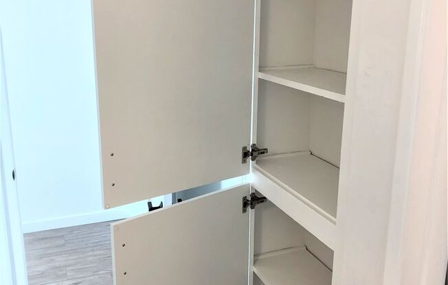 2 beds, 2 baths, 900 sqft, $3,145, Unit 28