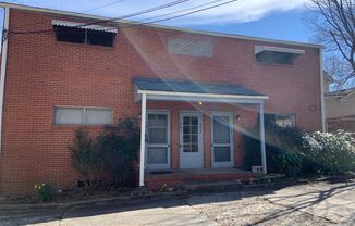 403 N Mendenhall