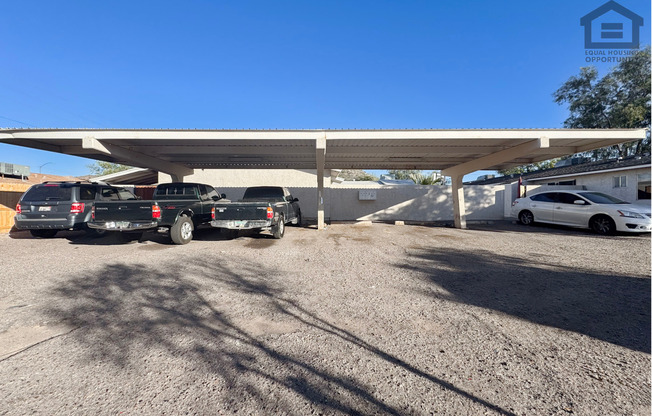 2Bed/1Bath--Fenced in Yard--Sunnyslope! Ready for Immediate Move-In!