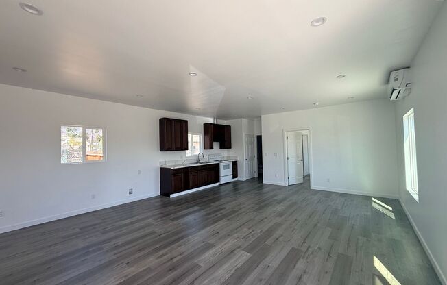 2377 Del Rosa Ave