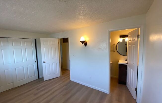 2 beds, 2 baths, $1,495, Unit UNIT 19