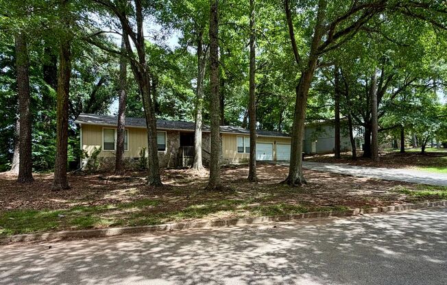Beautiful 3-Bedroom, 2-Bath Ranch with Spacious Kitchen & Private Backyard