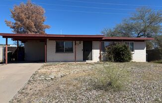 Eastside 3 Bed/2 Bath Home - Washer & Dryer included!