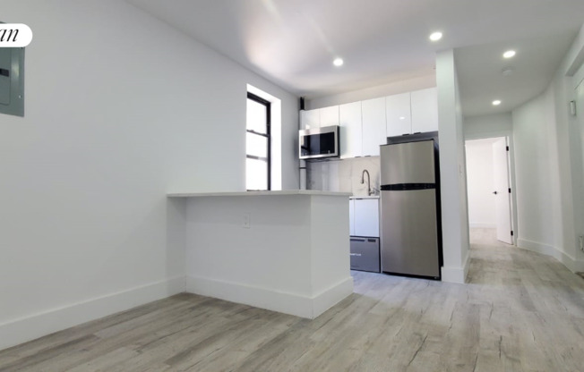 1632 MADISON AVE