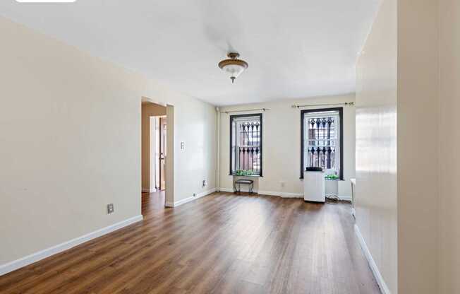 3 beds, 1.5 baths, 2,200 sqft, $4,000, Unit PARLOR