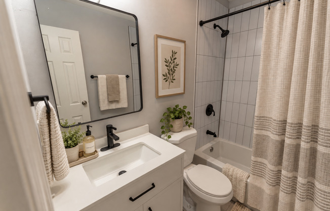 1 bed, 1 bath, 750 sqft, $1,045, Unit 1018 B